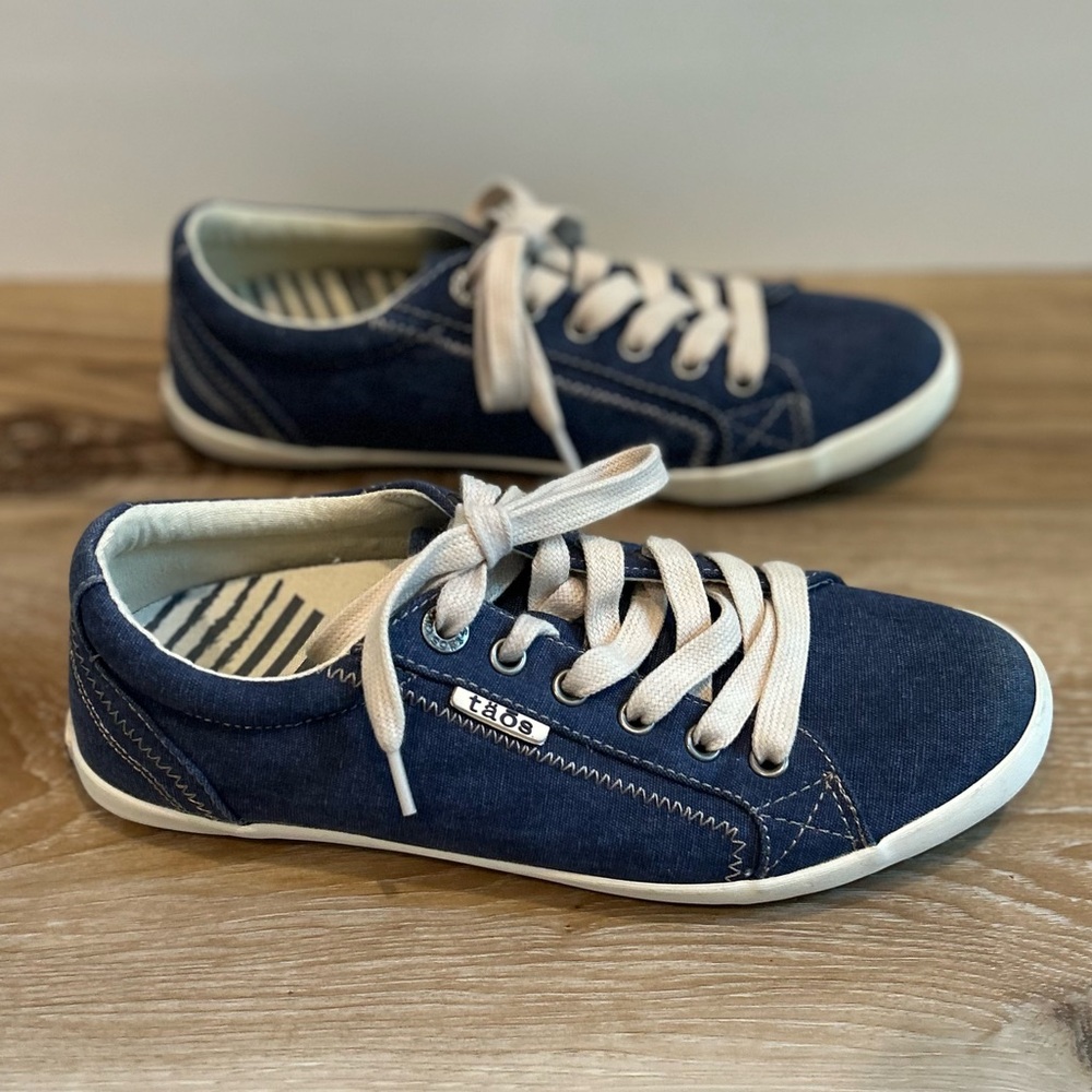 Taos Canvas Sneakers Woman’s Star Blue Wash Size 7.5